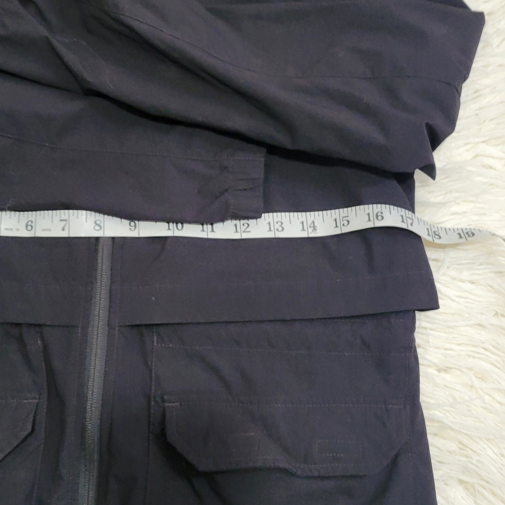 The North Face Black Lightweight Zip Jacket - Picture 10 of 12